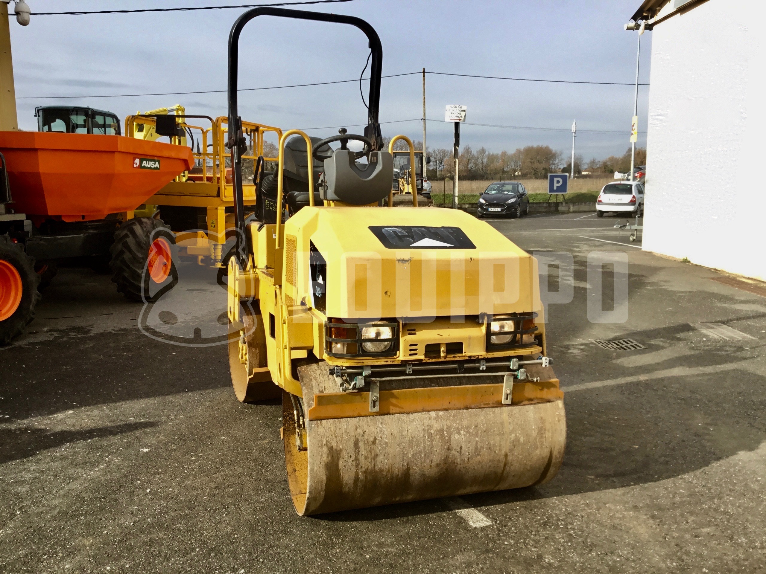 Caterpillar CB24 Used Tandem Roller for sale
