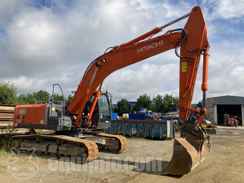 Hitachi ZX 250 LCN-3 Used Tracked Excavator for Sale in Auction 