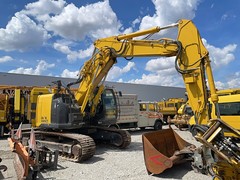 ユニバース Hitachi ZX 225 USLC-5 Used Tracked Excavator for Sale | Equippo