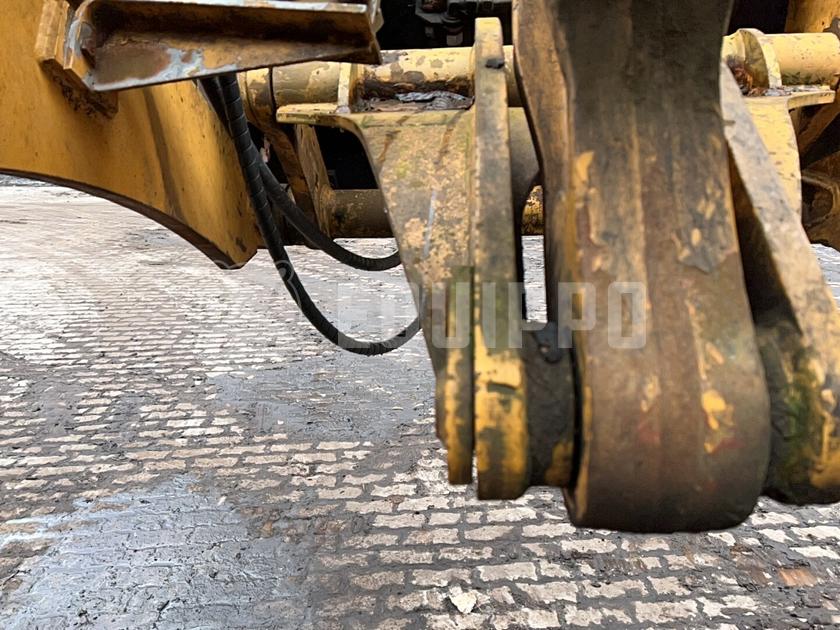 1998 ليبهير L522-44294313