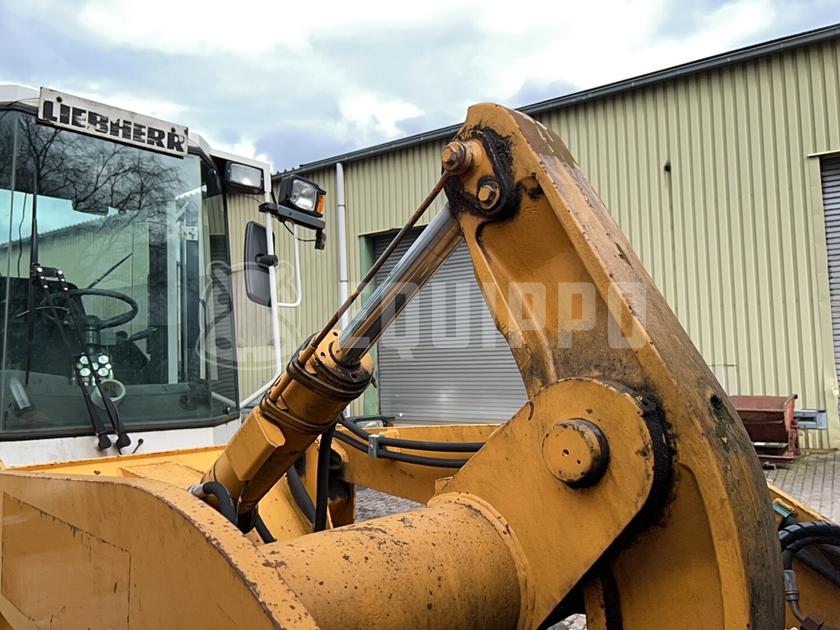 1998 ليبهير L522-44294390