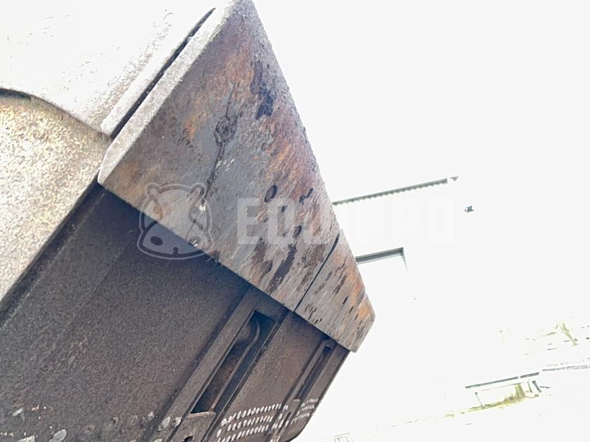 1998 ليبهير L522-44335018