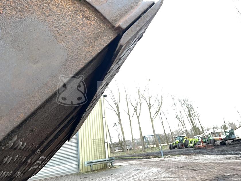 1998 ليبهير L522-44294422