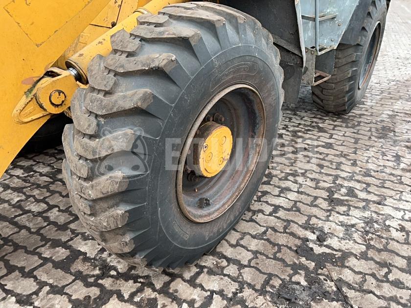 1998 ليبهير L522-44294244