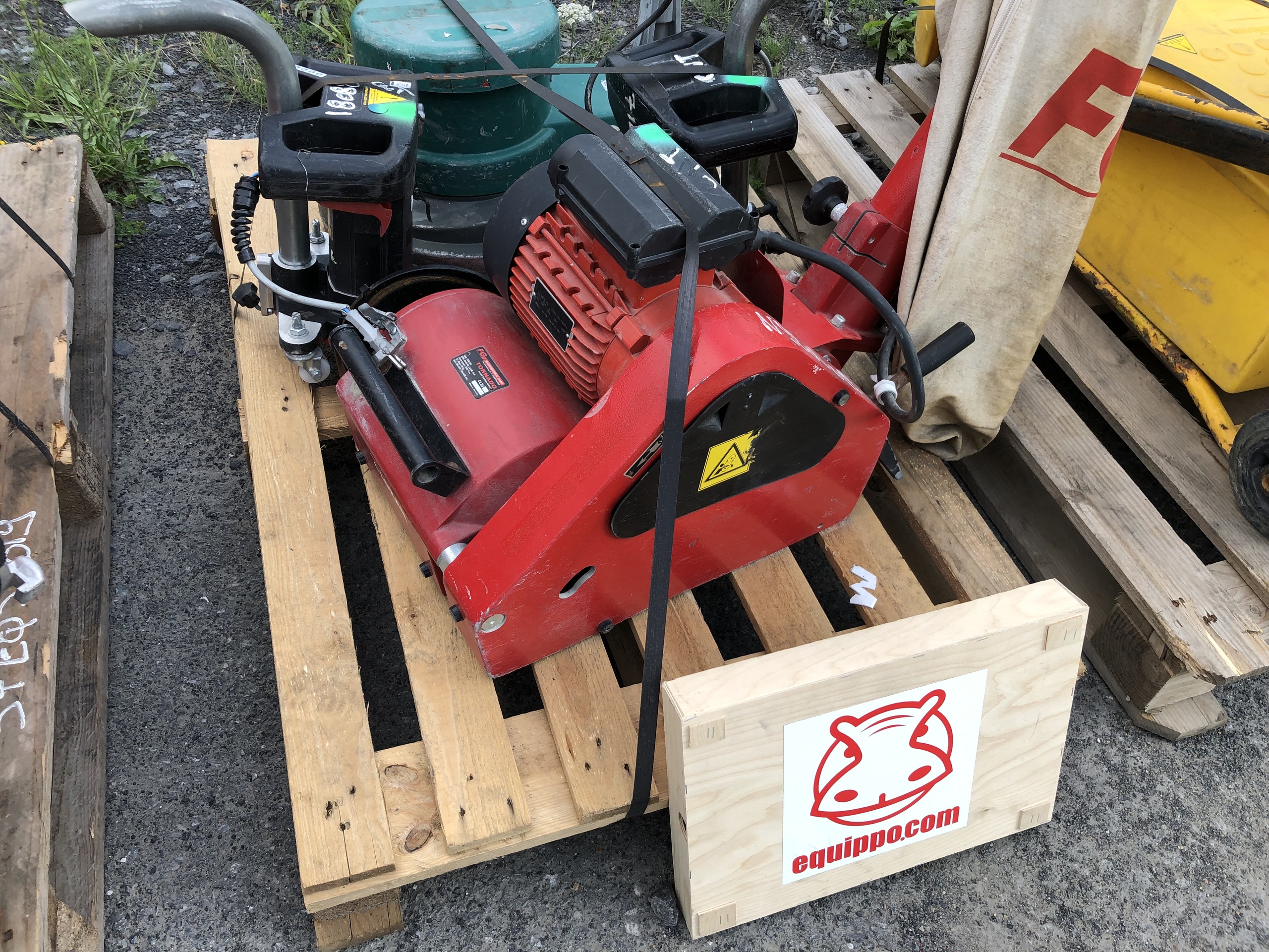 1x Parquet Floor Sander 2x Floor Edgers 1x Single Brush Used Small