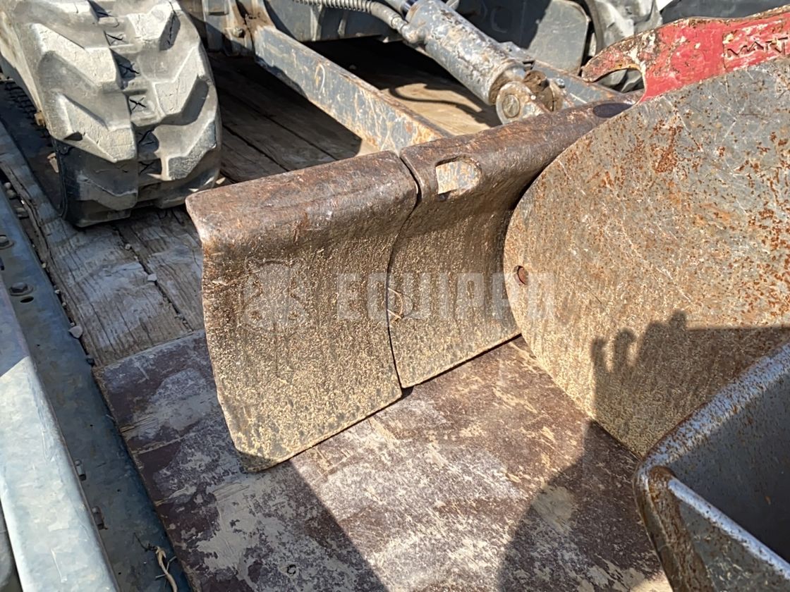 2018 TAKEUCHI TB225-44334380