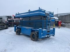 Foto van de Holland-Lift B195-DL25 Since there is no specific content provided in your text beyond "(21m)" which does not translate or indicate a need for translation related to construction machinery or your provided dictionary terms, there is nothing that needs to be translated related to the unique terms provided (bucket, play). If "(21m)" is intended to represent something specific in context that needs translation, please provide further details. Otherwise, "(21m)" remains unchanged in Dutch.