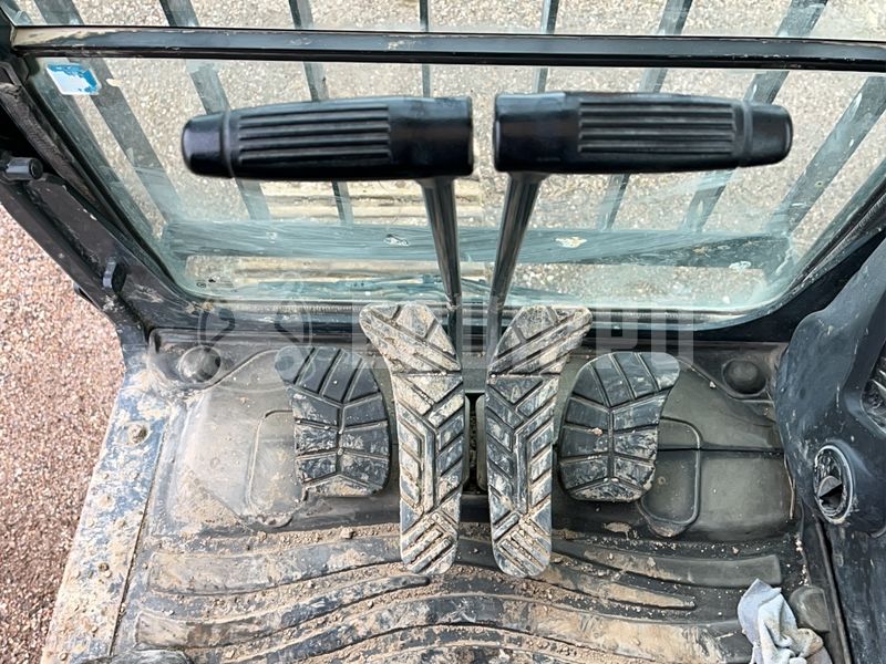 2017 Hyundai HX300-44357243