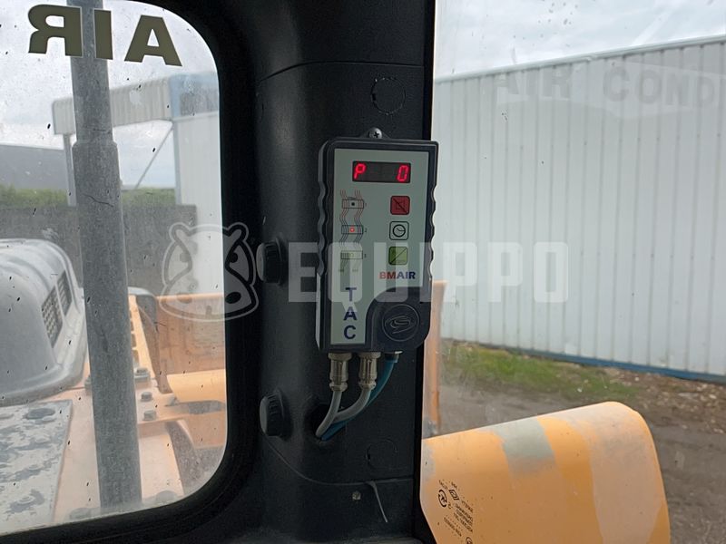 2017 Hyundai HX300-46915270