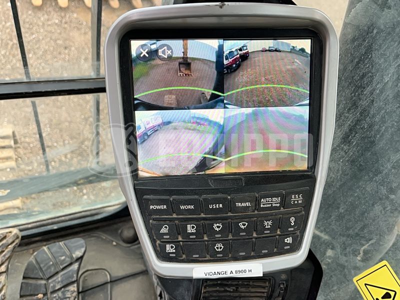 2017 Hyundai HX300-44357264