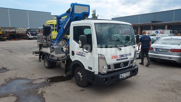 Bild des Isoli PNT220NLX auf Nissan NT400