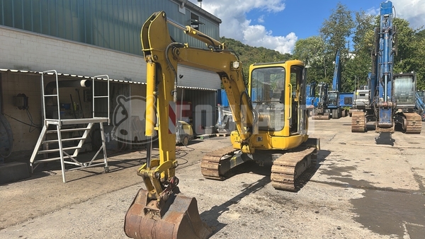 Foto van de Komatsu PC45R-8