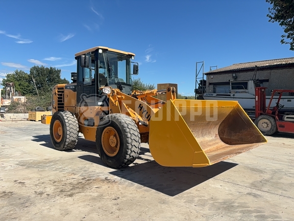 Picture of the Hyundai HL730-9A