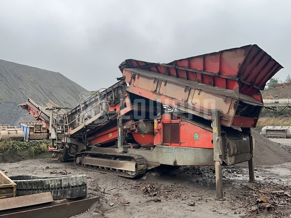 Foto van de Terex Finlay 883+ Spaleck