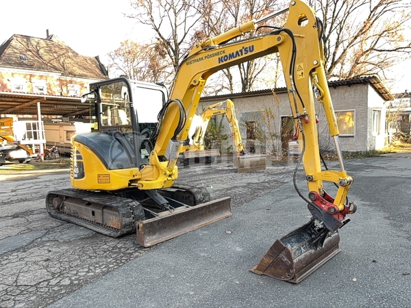Foto van de Komatsu PC45MR-3