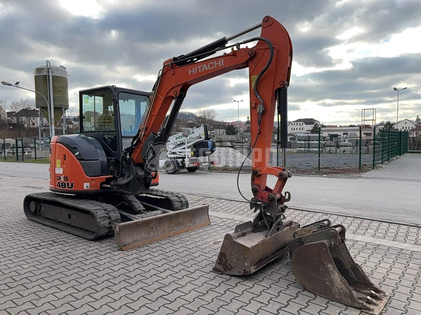 Hitachi ZX48U-5A CLR Used Tracked Excavator for Sale | Equippo