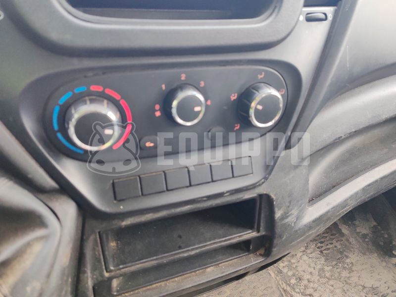 2016 Iveco 35C13-48643956