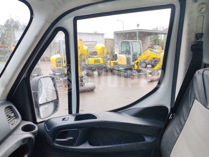 2016 Iveco 35C13-48701679
