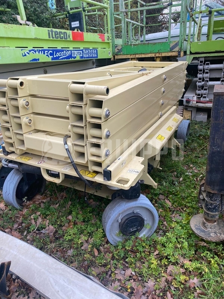 Imagen del JLG 3246ES (para piezas solamente)