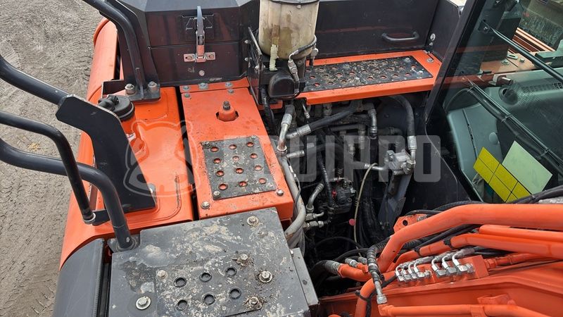 2019 هيتاشى ZX145W-6-48055040