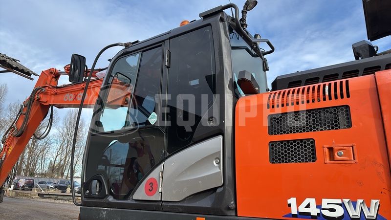 2019 هيتاشى ZX145W-6-47181266