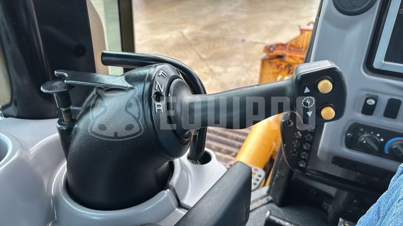 2012 كاتربيلر D6N LGP-46483271