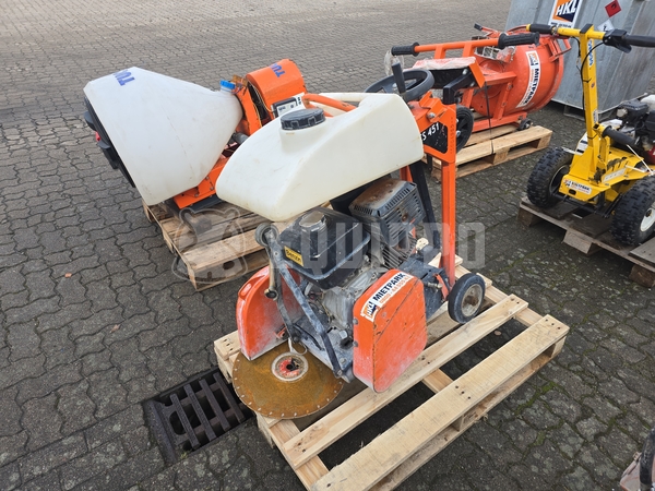 Picture of the Norton CS 451