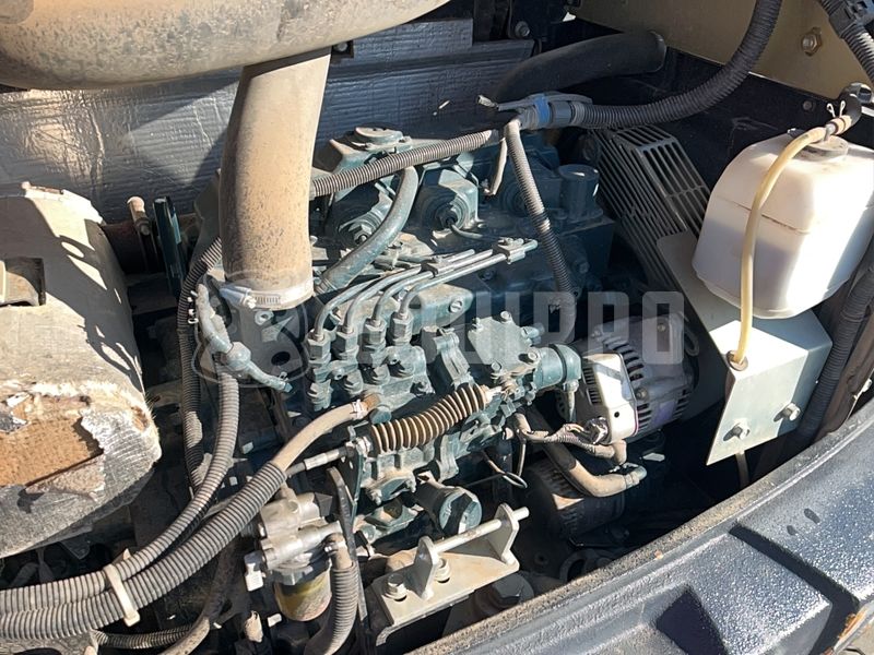 2016 كوبوتا R065-48131618