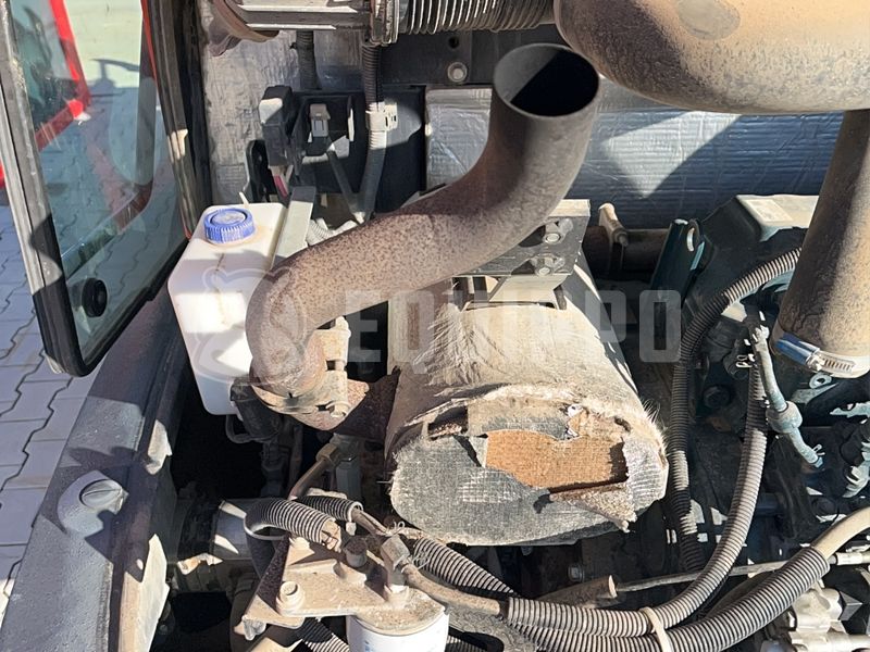 2016 كوبوتا R065-48131621