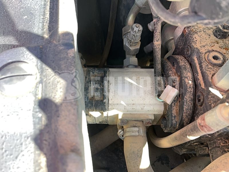 2016 كوبوتا R065-48131669