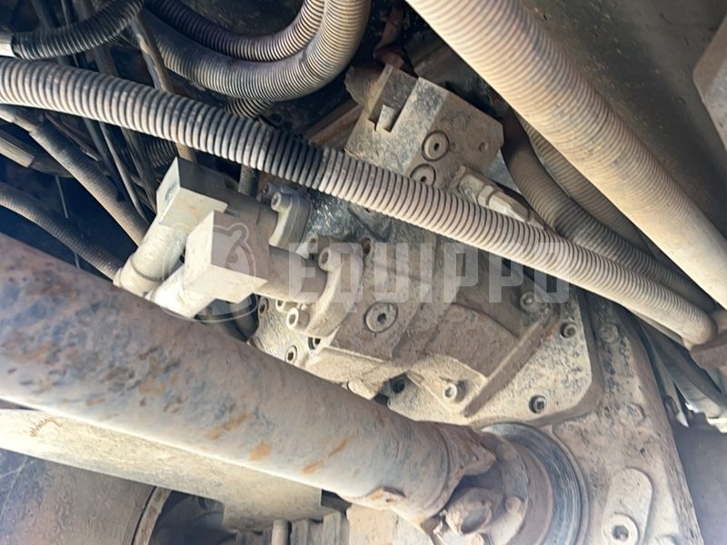 2016 كوبوتا R065-48131670