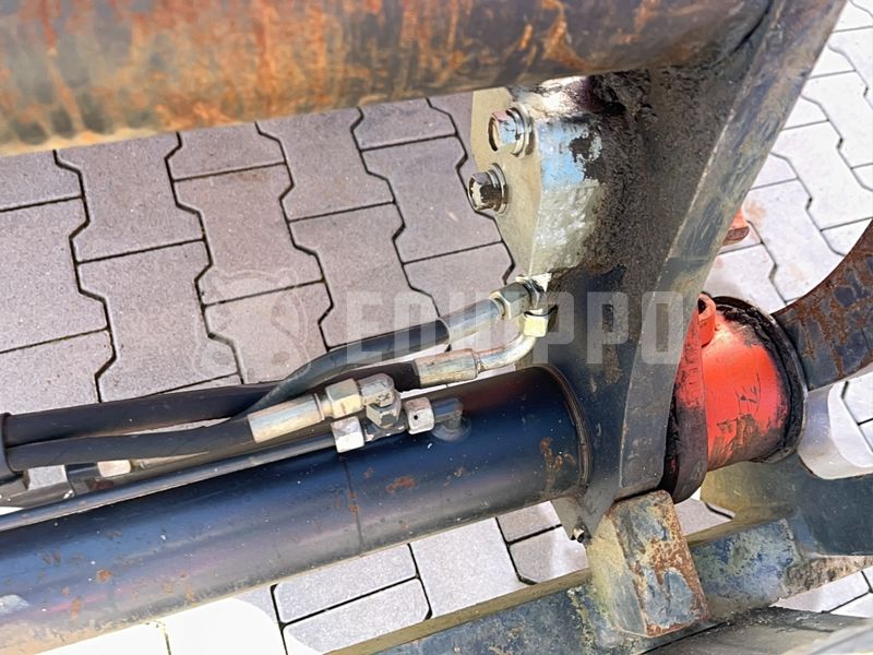 2016 كوبوتا R065-48131675