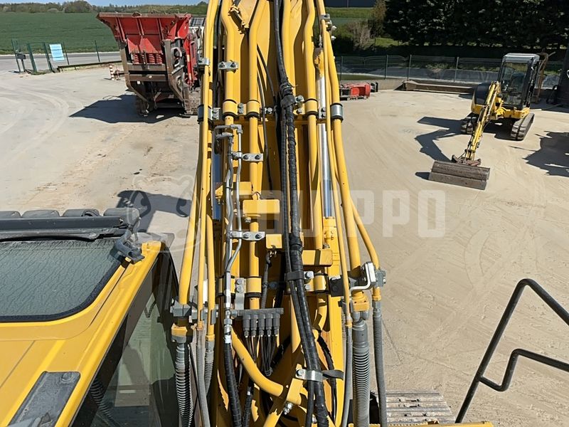 2020 Komatsu HB215LC-3-47359255
