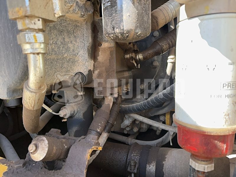 2020 كوماتسو HB215LC-3-48042794