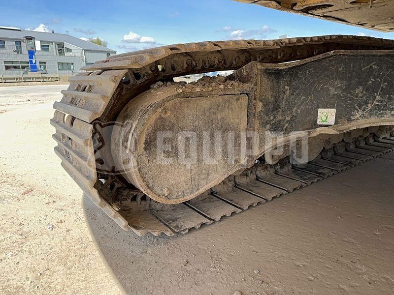 2020 كوماتسو HB215LC-3-48042886