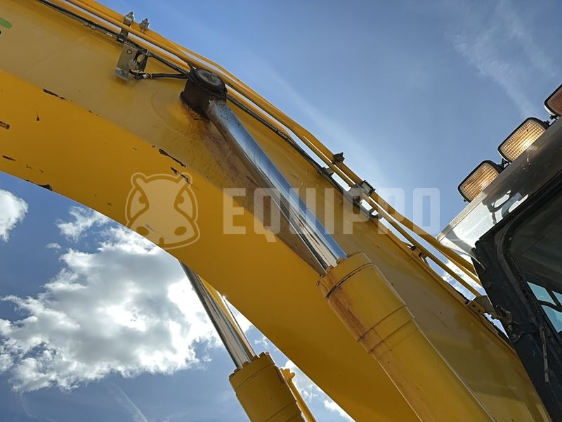 2020 Komatsu HB215LC-3-48191364
