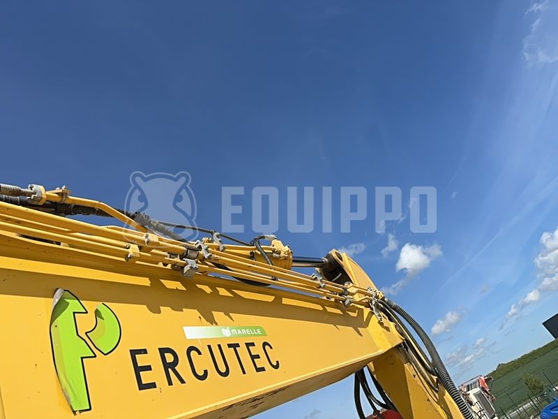 2020 كوماتسو HB215LC-3-48042841