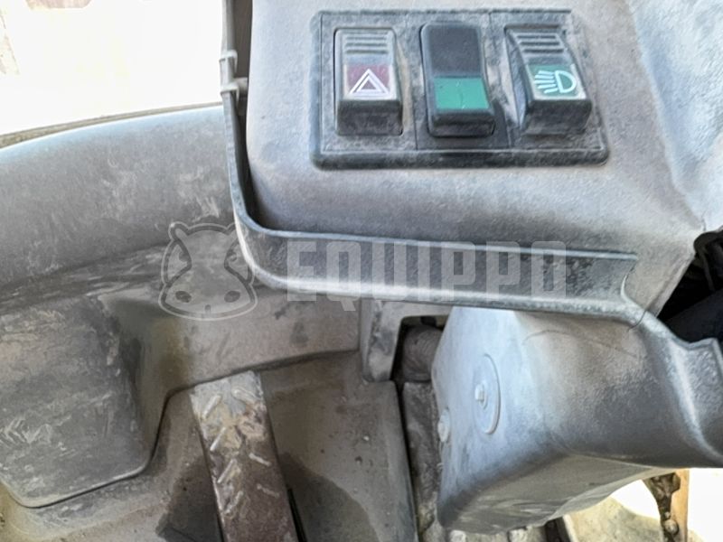 2001 ليبهير L 524-47045148