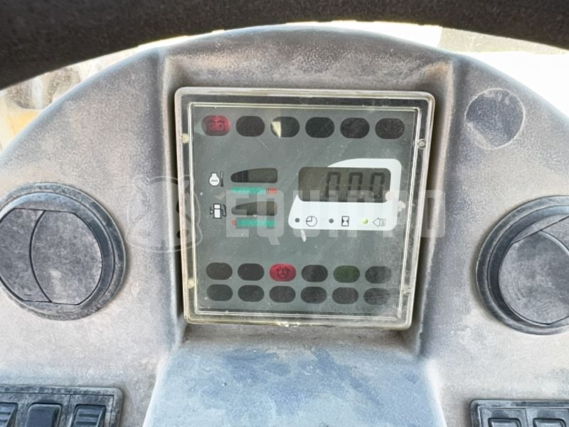 2001 ليبهير L 524-47045142