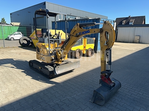 Picture of the XCMG XE18E