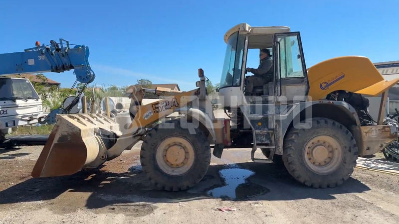2001 ليبهير L 524-48326900