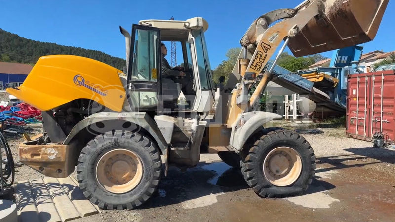 2001 ليبهير L 524-47045137