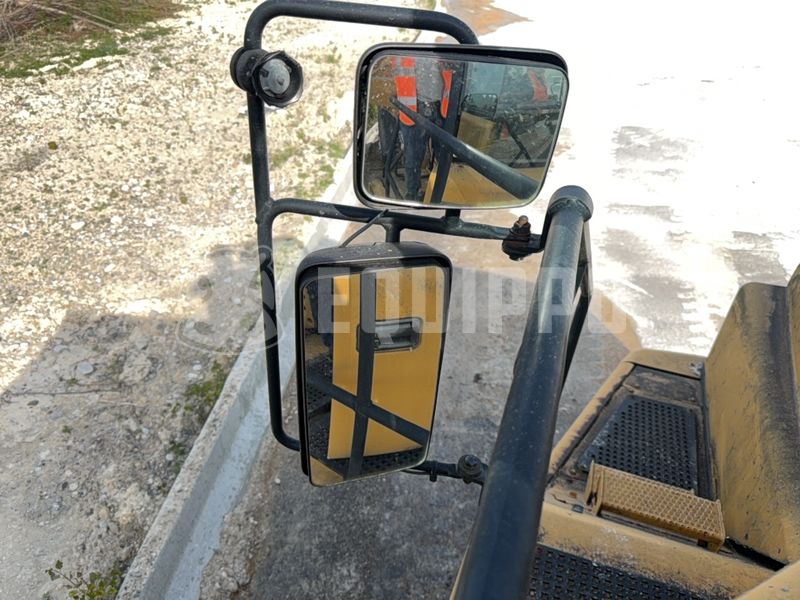 2004 Caterpillar 740-48011735