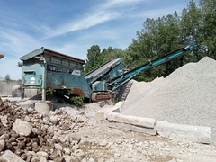 Powerscreen Chieftain 1700 - Left Back - Gebrauchte Siebanlage