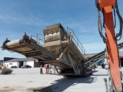 Powerscreen Turbo Chieftain 1800  - - Cribadora Usada
