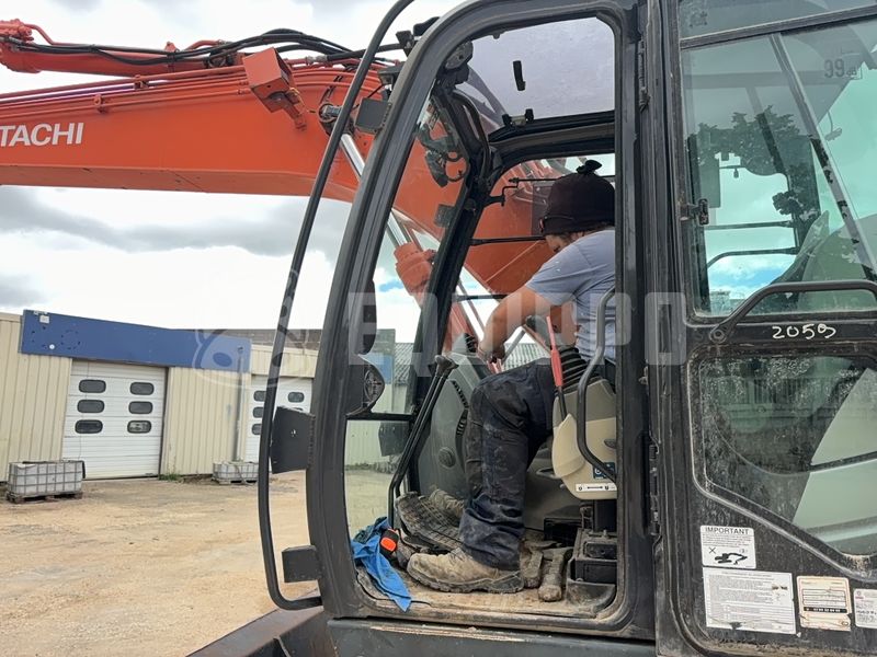 2014 Hitachi ZX135US-5B-48265266