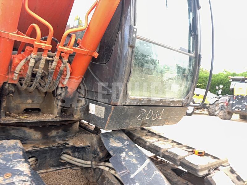 2014 Hitachi ZX135US-5B-48566661