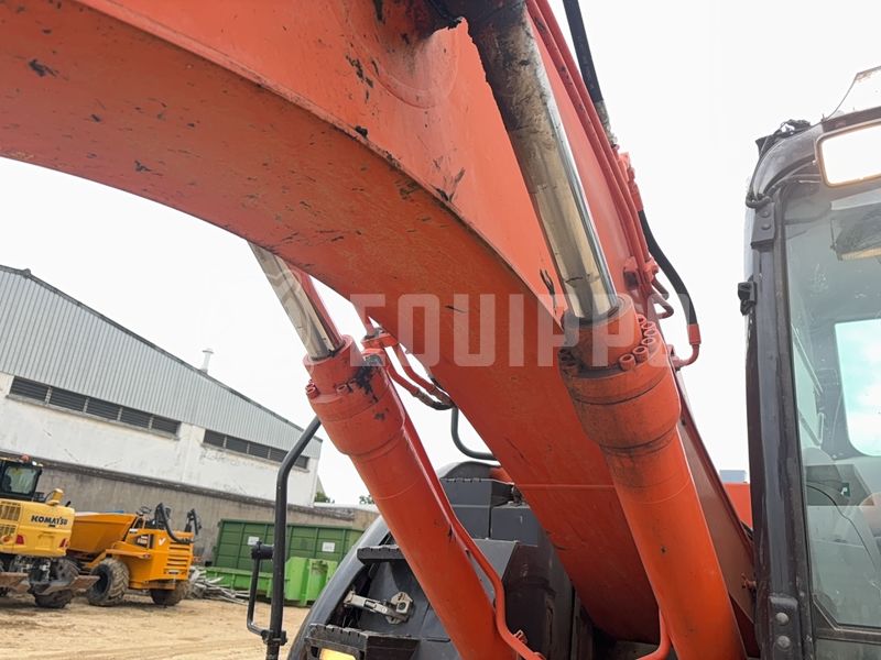 2014 Hitachi ZX135US-5B-48328709