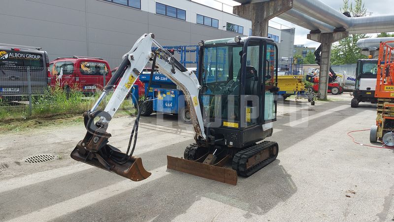 Bobcat E19  - Right Front - Mini Excavadora Usada