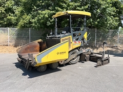 Bomag bf 300 p - Left Front - Pavimentadora de Asfalto Usada